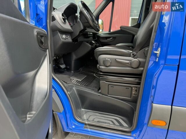 Синій Мерседес Sprinter, об'ємом двигуна 2.14 л та пробігом 446 тис. км за 38500 $, фото 17 на Automoto.ua