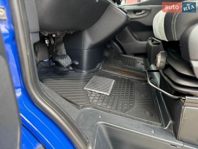 Синій Мерседес Sprinter, об'ємом двигуна 2.14 л та пробігом 446 тис. км за 38500 $, фото 20 на Automoto.ua