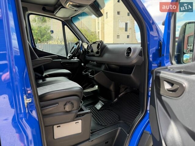 Синій Мерседес Sprinter, об'ємом двигуна 2.14 л та пробігом 446 тис. км за 38500 $, фото 29 на Automoto.ua