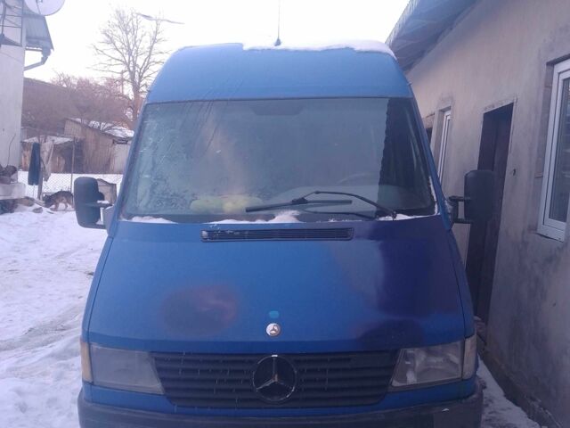 Синій Мерседес Sprinter, об'ємом двигуна 0.29 л та пробігом 400 тис. км за 3100 $, фото 1 на Automoto.ua