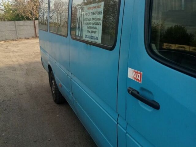 Синий Мерседес Sprinter, объемом двигателя 2.9 л и пробегом 500 тыс. км за 6000 $, фото 1 на Automoto.ua
