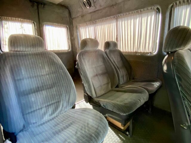 Синий Мерседес Sprinter, объемом двигателя 2.7 л и пробегом 385 тыс. км за 9500 $, фото 8 на Automoto.ua