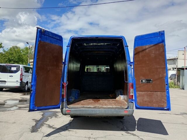Синий Мерседес Sprinter, объемом двигателя 2.2 л и пробегом 414 тыс. км за 8500 $, фото 4 на Automoto.ua