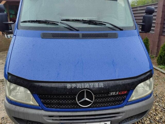 Синий Мерседес Sprinter, объемом двигателя 2.1 л и пробегом 520 тыс. км за 8300 $, фото 2 на Automoto.ua