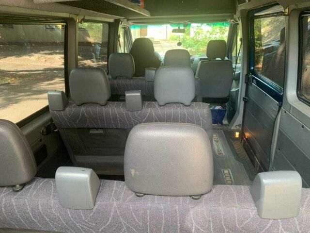 Синий Мерседес Sprinter, объемом двигателя 2.2 л и пробегом 400 тыс. км за 10300 $, фото 10 на Automoto.ua