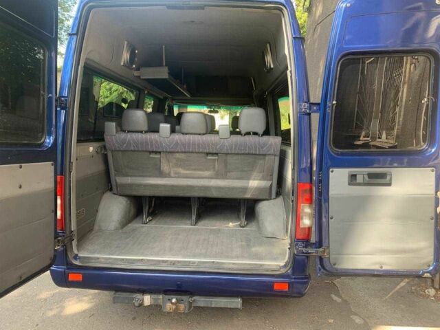 Синий Мерседес Sprinter, объемом двигателя 2.2 л и пробегом 400 тыс. км за 10300 $, фото 6 на Automoto.ua