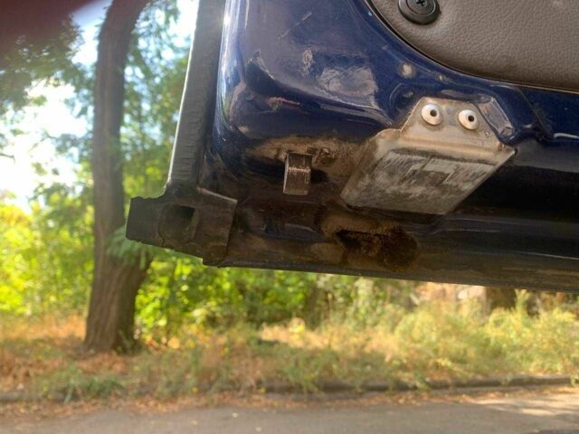 Синий Мерседес Sprinter, объемом двигателя 2.2 л и пробегом 400 тыс. км за 10300 $, фото 5 на Automoto.ua