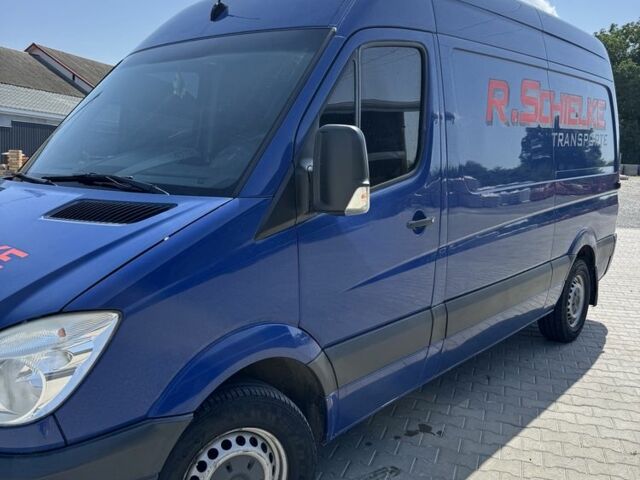 Синий Мерседес Sprinter, объемом двигателя 2.1 л и пробегом 371 тыс. км за 13000 $, фото 2 на Automoto.ua