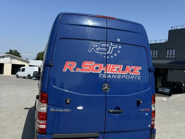 Синий Мерседес Sprinter, объемом двигателя 2.1 л и пробегом 371 тыс. км за 13000 $, фото 6 на Automoto.ua
