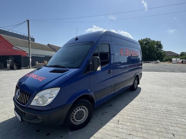 Синий Мерседес Sprinter, объемом двигателя 2.1 л и пробегом 371 тыс. км за 13000 $, фото 3 на Automoto.ua