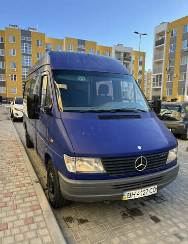 Синий Мерседес Sprinter, объемом двигателя 2.9 л и пробегом 350 тыс. км за 5200 $, фото 1 на Automoto.ua