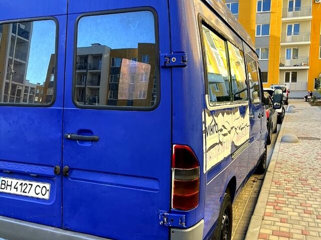 Синий Мерседес Sprinter, объемом двигателя 2.9 л и пробегом 350 тыс. км за 4950 $, фото 2 на Automoto.ua