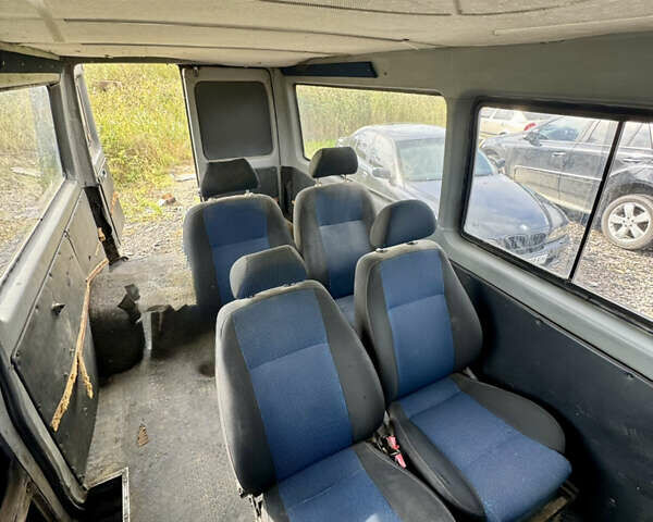 Синий Мерседес Sprinter, объемом двигателя 2.4 л и пробегом 500 тыс. км за 1000 $, фото 9 на Automoto.ua