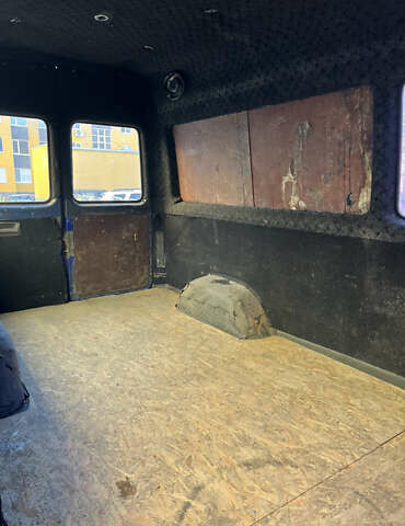 Синий Мерседес Sprinter, объемом двигателя 2.9 л и пробегом 350 тыс. км за 5200 $, фото 6 на Automoto.ua