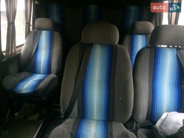 Синий Мерседес Sprinter, объемом двигателя 2.9 л и пробегом 350 тыс. км за 7000 $, фото 7 на Automoto.ua