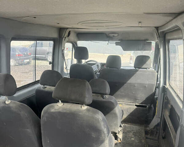 Синий Мерседес Sprinter, объемом двигателя 2.4 л и пробегом 500 тыс. км за 1000 $, фото 7 на Automoto.ua