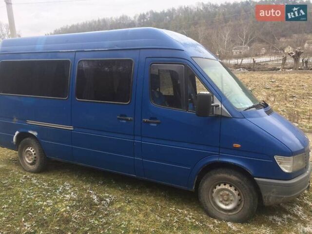 Синий Мерседес Sprinter, объемом двигателя 2.9 л и пробегом 350 тыс. км за 7000 $, фото 2 на Automoto.ua