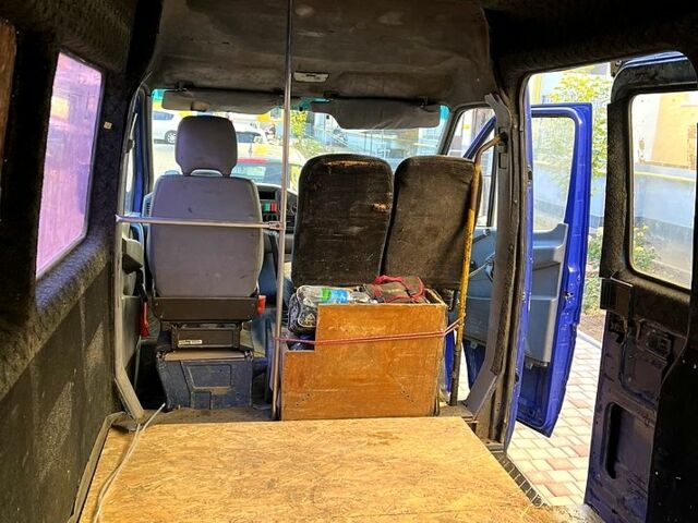 Синий Мерседес Sprinter, объемом двигателя 2.9 л и пробегом 350 тыс. км за 4950 $, фото 7 на Automoto.ua
