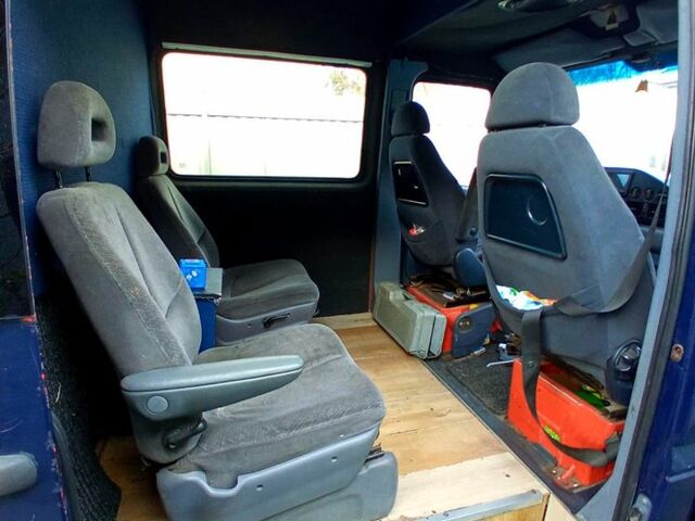 Синий Мерседес Sprinter, объемом двигателя 2.3 л и пробегом 540 тыс. км за 5500 $, фото 7 на Automoto.ua