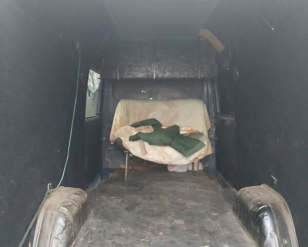 Синій Мерседес Sprinter, об'ємом двигуна 2.9 л та пробігом 700 тис. км за 6300 $, фото 2 на Automoto.ua
