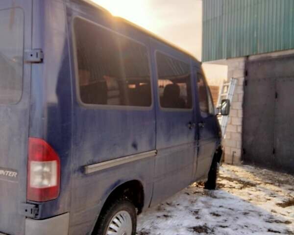 Синий Мерседес Sprinter, объемом двигателя 2.3 л и пробегом 360 тыс. км за 6500 $, фото 3 на Automoto.ua