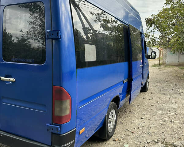 Синий Мерседес Sprinter, объемом двигателя 2.87 л и пробегом 1000 тыс. км за 7500 $, фото 3 на Automoto.ua