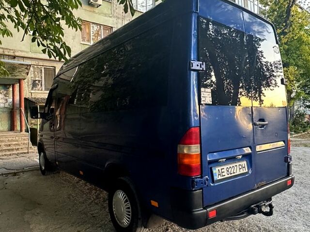 Синий Мерседес Sprinter, объемом двигателя 2.9 л и пробегом 555 тыс. км за 5500 $, фото 3 на Automoto.ua