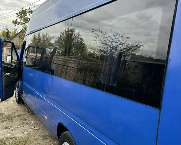 Синий Мерседес Sprinter, объемом двигателя 2.87 л и пробегом 1000 тыс. км за 7500 $, фото 7 на Automoto.ua