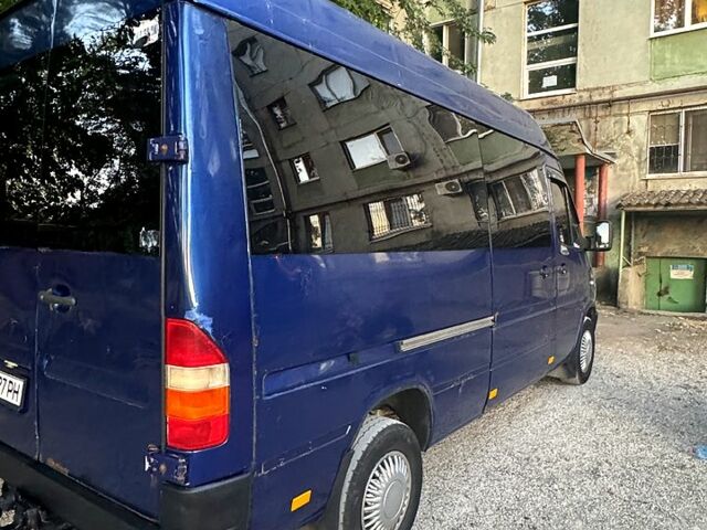 Синий Мерседес Sprinter, объемом двигателя 2.9 л и пробегом 555 тыс. км за 5500 $, фото 5 на Automoto.ua