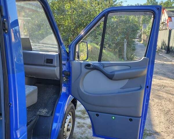 Синій Мерседес Sprinter, об'ємом двигуна 2.9 л та пробігом 399 тис. км за 15000 $, фото 10 на Automoto.ua
