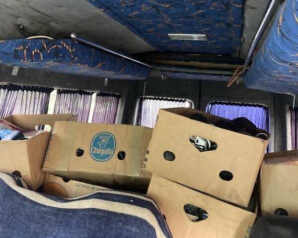 Синий Мерседес Sprinter, объемом двигателя 2.87 л и пробегом 740 тыс. км за 7000 $, фото 9 на Automoto.ua