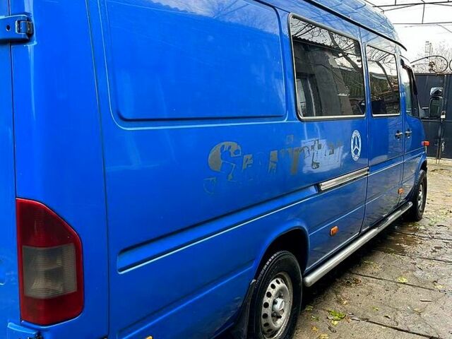 Синій Мерседес Sprinter, об'ємом двигуна 2.9 л та пробігом 220 тис. км за 12000 $, фото 5 на Automoto.ua