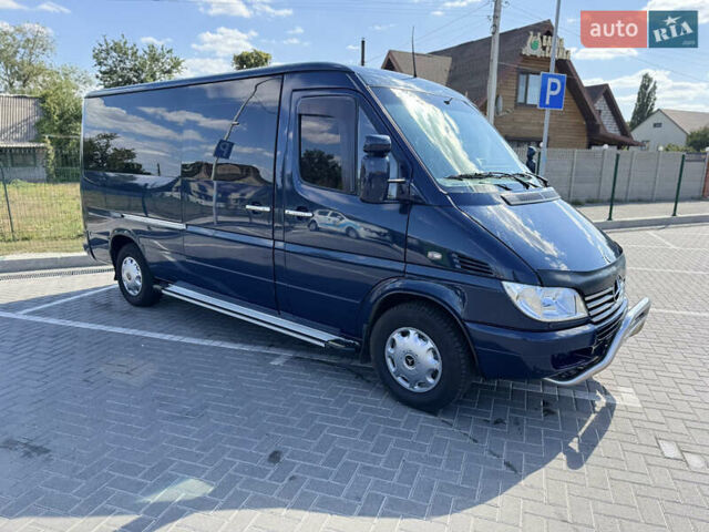Синий Мерседес Sprinter, объемом двигателя 2.7 л и пробегом 405 тыс. км за 13000 $, фото 4 на Automoto.ua