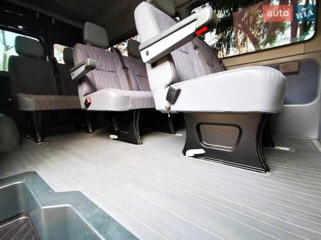 Синий Мерседес Sprinter, объемом двигателя 2.69 л и пробегом 337 тыс. км за 11300 $, фото 15 на Automoto.ua