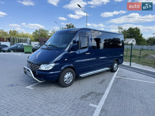 Синий Мерседес Sprinter, объемом двигателя 2.7 л и пробегом 405 тыс. км за 13000 $, фото 2 на Automoto.ua