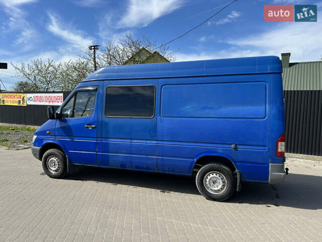 Синий Мерседес Sprinter, объемом двигателя 2.15 л и пробегом 470 тыс. км за 5800 $, фото 7 на Automoto.ua