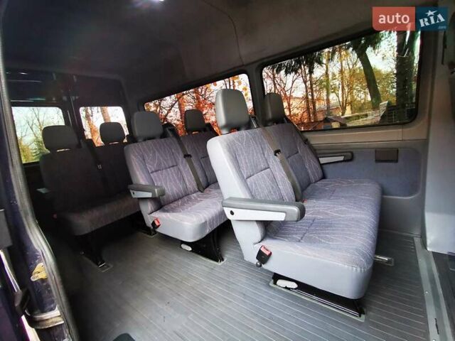 Синий Мерседес Sprinter, объемом двигателя 2.69 л и пробегом 337 тыс. км за 11300 $, фото 13 на Automoto.ua