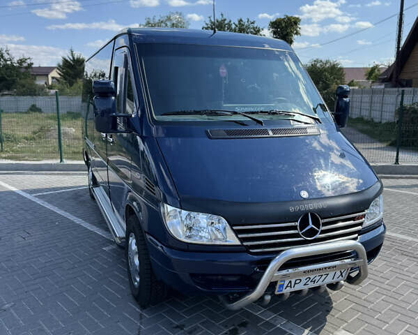 Синий Мерседес Sprinter, объемом двигателя 2.7 л и пробегом 405 тыс. км за 13000 $, фото 3 на Automoto.ua