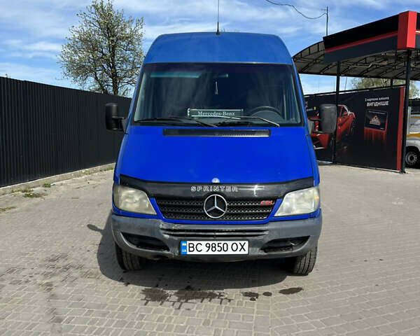 Синий Мерседес Sprinter, объемом двигателя 2.15 л и пробегом 470 тыс. км за 5800 $, фото 2 на Automoto.ua