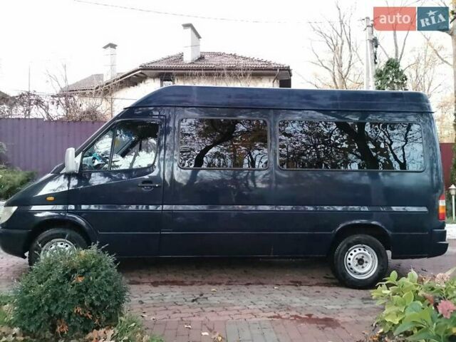Синий Мерседес Sprinter, объемом двигателя 2.69 л и пробегом 337 тыс. км за 11300 $, фото 6 на Automoto.ua
