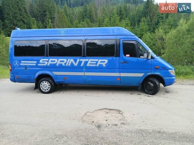 Синий Мерседес Sprinter, объемом двигателя 2.15 л и пробегом 574 тыс. км за 6500 $, фото 2 на Automoto.ua