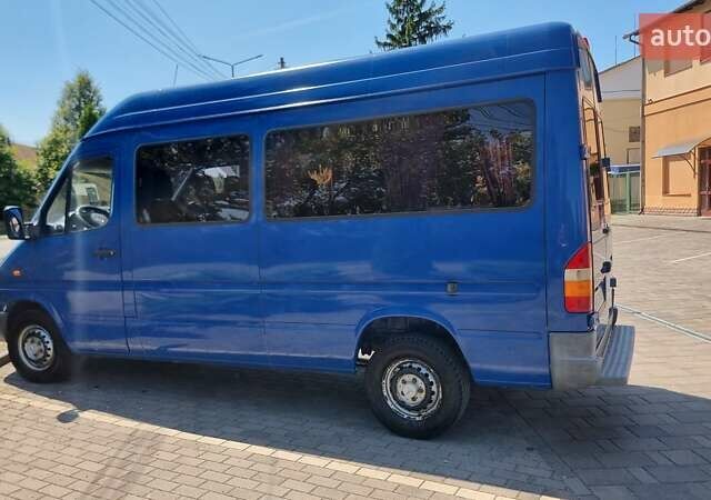 Синий Мерседес Sprinter, объемом двигателя 2.1 л и пробегом 260 тыс. км за 10500 $, фото 5 на Automoto.ua