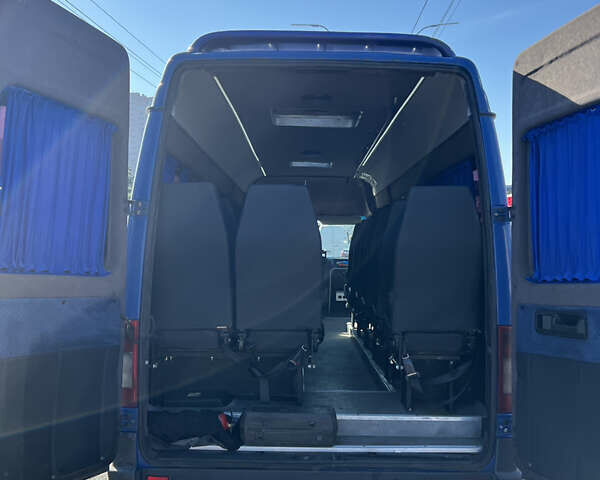 Синій Мерседес Sprinter, об'ємом двигуна 2.15 л та пробігом 288 тис. км за 12450 $, фото 3 на Automoto.ua