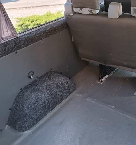 Синий Мерседес Sprinter, объемом двигателя 2.1 л и пробегом 260 тыс. км за 10500 $, фото 16 на Automoto.ua