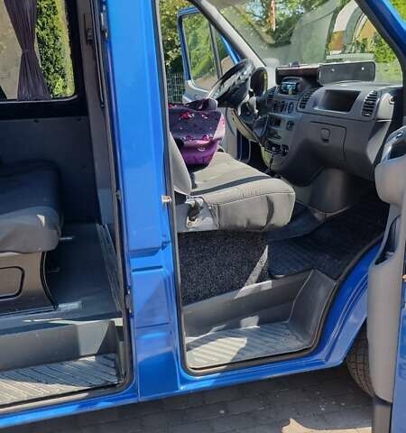 Синий Мерседес Sprinter, объемом двигателя 2.1 л и пробегом 260 тыс. км за 10500 $, фото 13 на Automoto.ua