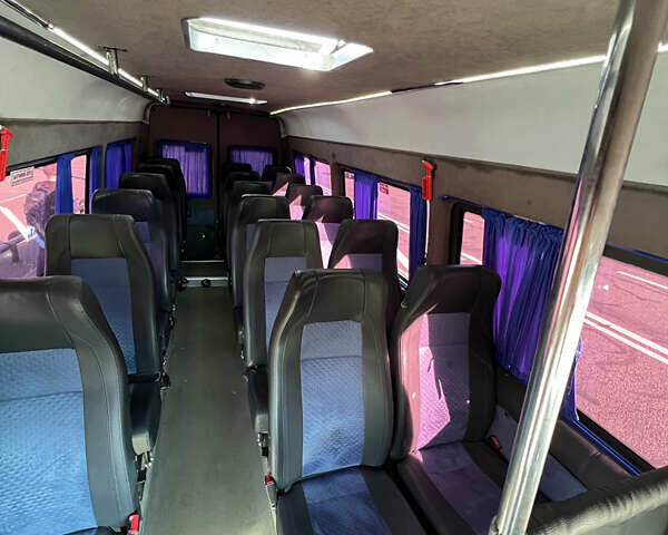 Синій Мерседес Sprinter, об'ємом двигуна 2.15 л та пробігом 288 тис. км за 12450 $, фото 13 на Automoto.ua