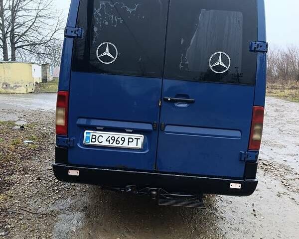 Синий Мерседес Sprinter, объемом двигателя 2.15 л и пробегом 450 тыс. км за 8000 $, фото 3 на Automoto.ua
