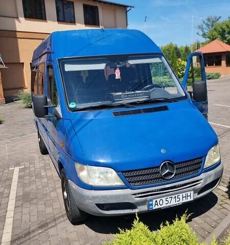 Синий Мерседес Sprinter, объемом двигателя 2.1 л и пробегом 260 тыс. км за 10500 $, фото 25 на Automoto.ua