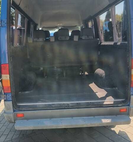 Синий Мерседес Sprinter, объемом двигателя 2.1 л и пробегом 260 тыс. км за 10500 $, фото 21 на Automoto.ua