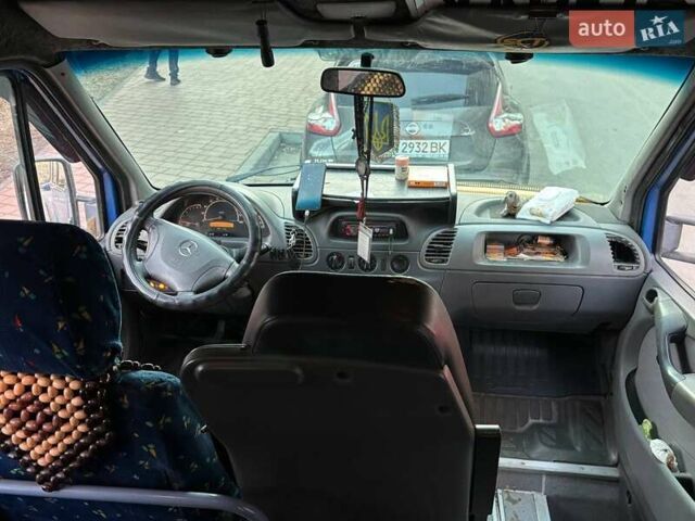 Синий Мерседес Sprinter, объемом двигателя 2.5 л и пробегом 362 тыс. км за 17000 $, фото 3 на Automoto.ua